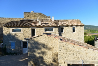 rénovation complète mas terminée: construction, rénovation de mas, béton, sous-oeuvre - Viguier maçonnerie à Apt, Bonnieux, Gargas, Gordes, Goult, Lacoste, Lourmarin, Maubec, Menerbes, Oppede, Roussillon, Rustrel, Saignon, St Saturnin, Villars en Luberon