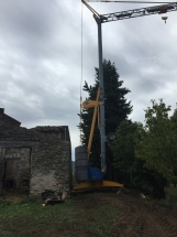 Grue Potain matériel, toiture, rénovation de mas, terrassement, sous-oeuvre: Viguier maçonnerie à Apt, Bonnieux, Gargas, Gordes, Goult, Lacoste, Lourmarin, Maubec, Menerbes, Oppede, Roussillon, Rustrel, Saignon, St Saturnin, Villars en Luberon