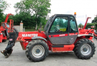 Manitou matériel, toiture, rénovation de mas, terrassement, sous-oeuvre: Viguier maçonnerie à Apt, Bonnieux, Gargas, Gordes, Goult, Lacoste, Lourmarin, Maubec, Menerbes, Oppede, Roussillon, Rustrel, Saignon, St Saturnin, Villars en Luberon