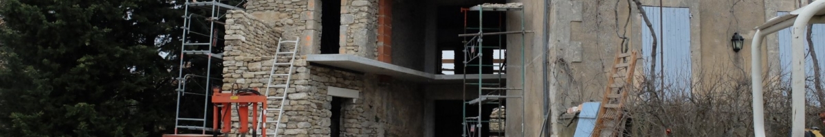 Rénovation complète d&#039;un mas 06- Viguier maçonnerie à Apt, Bonnieux, Gargas, Gordes, Goult, Lacoste, Lourmarin, Maubec, Menerbes, Oppede, Roussillon, Rustrel, Saignon, St Saturnin, Villars en Luberon