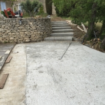 escalier et plage piscine, béton et pierre 3: auvent, terrasse, plage, terrassement, restanque - Viguier maçonnerie à Apt, Bonnieux, Gargas, Gordes, Goult, Lacoste, Lourmarin, Maubec, Menerbes, Oppede, Roussillon, Rustrel, Saignon, St Saturnin, Villars en Luberon